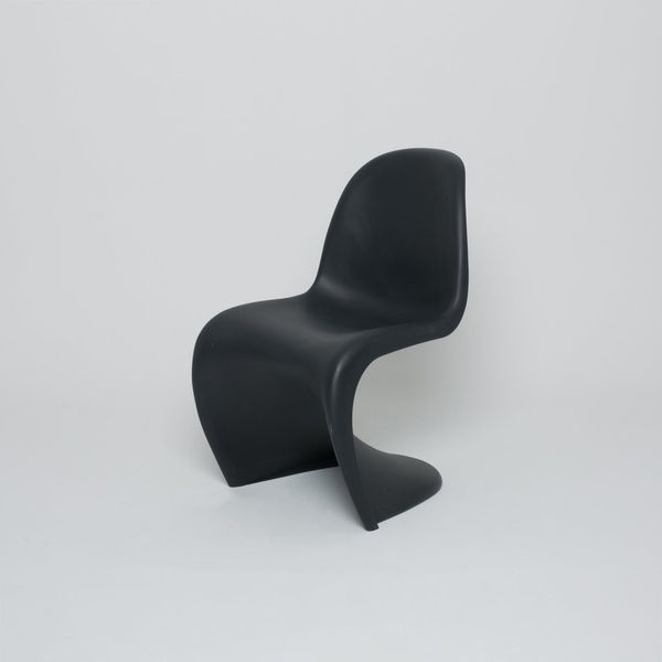 S chair