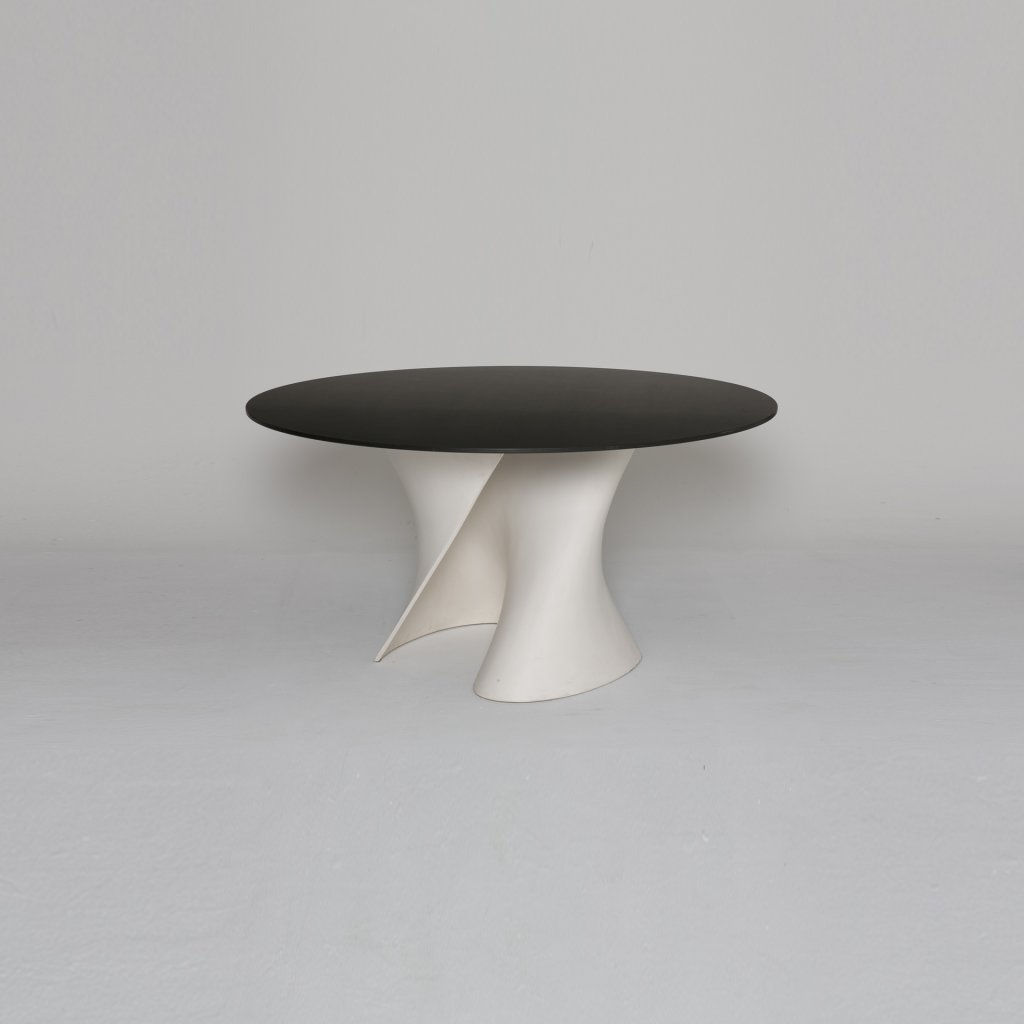 S TABLE