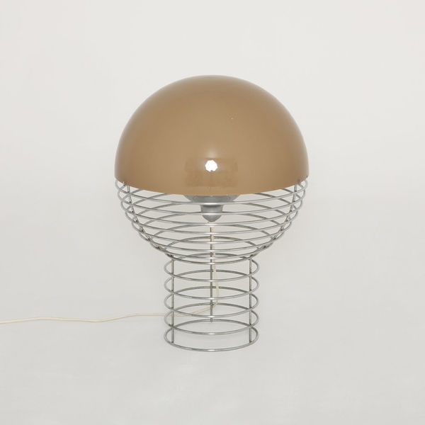 wire lamp