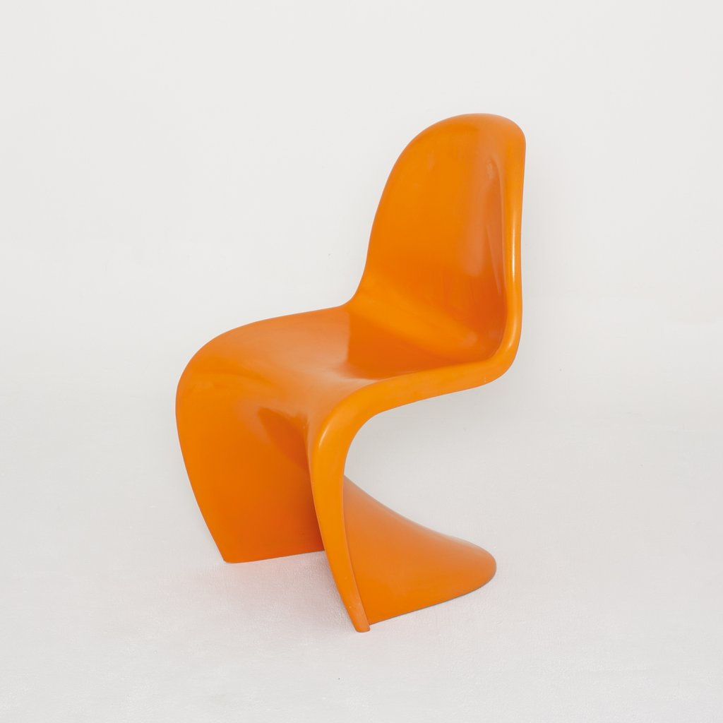 S chair