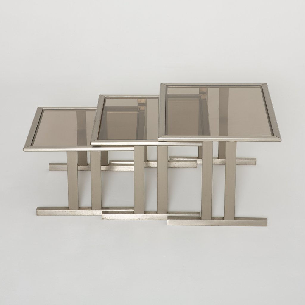 Table gigogne