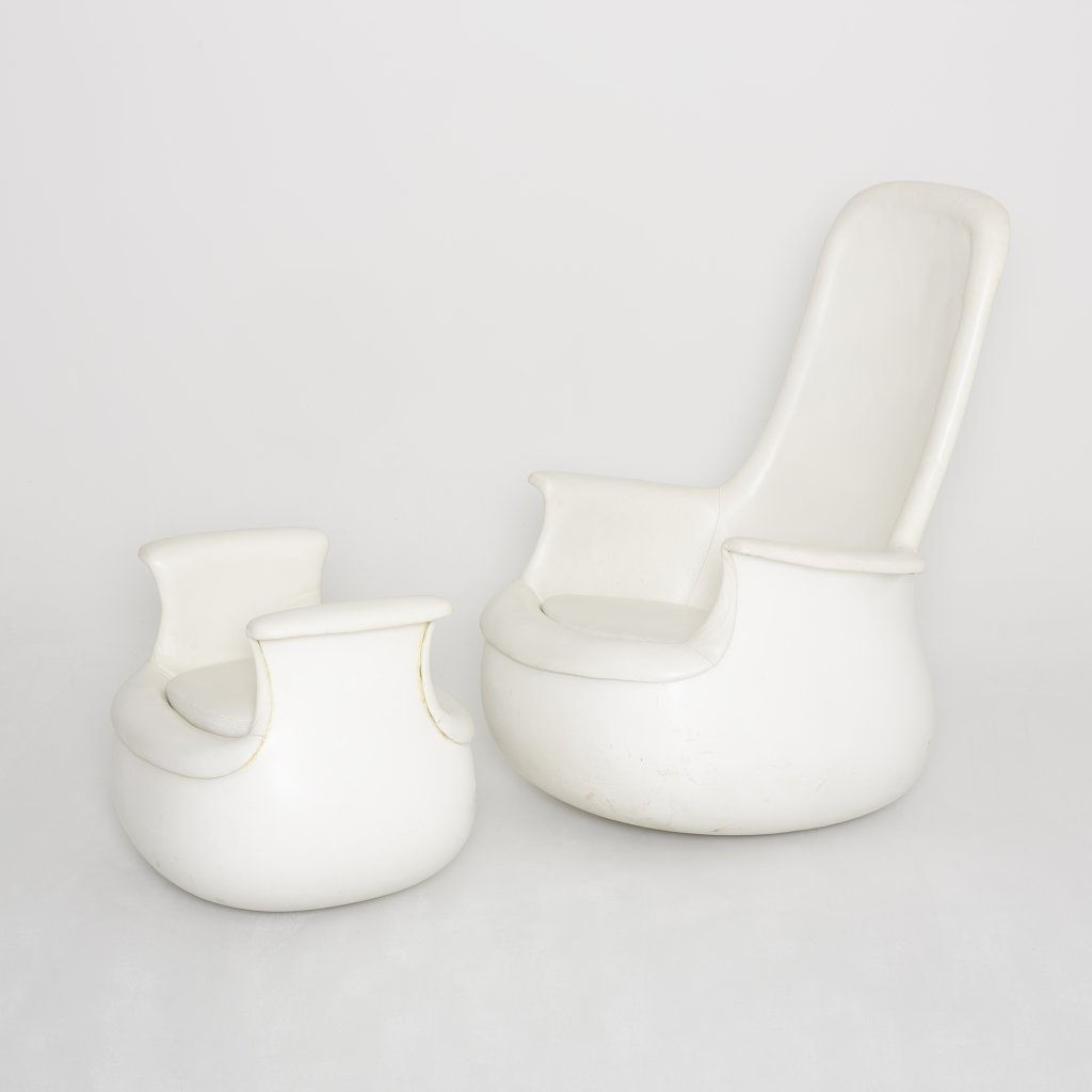 Grand Culbuto et son pouf