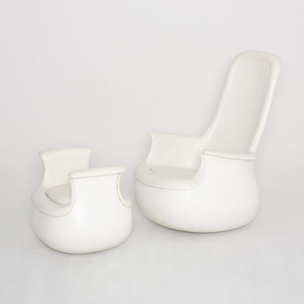 Grand Culbuto et son pouf