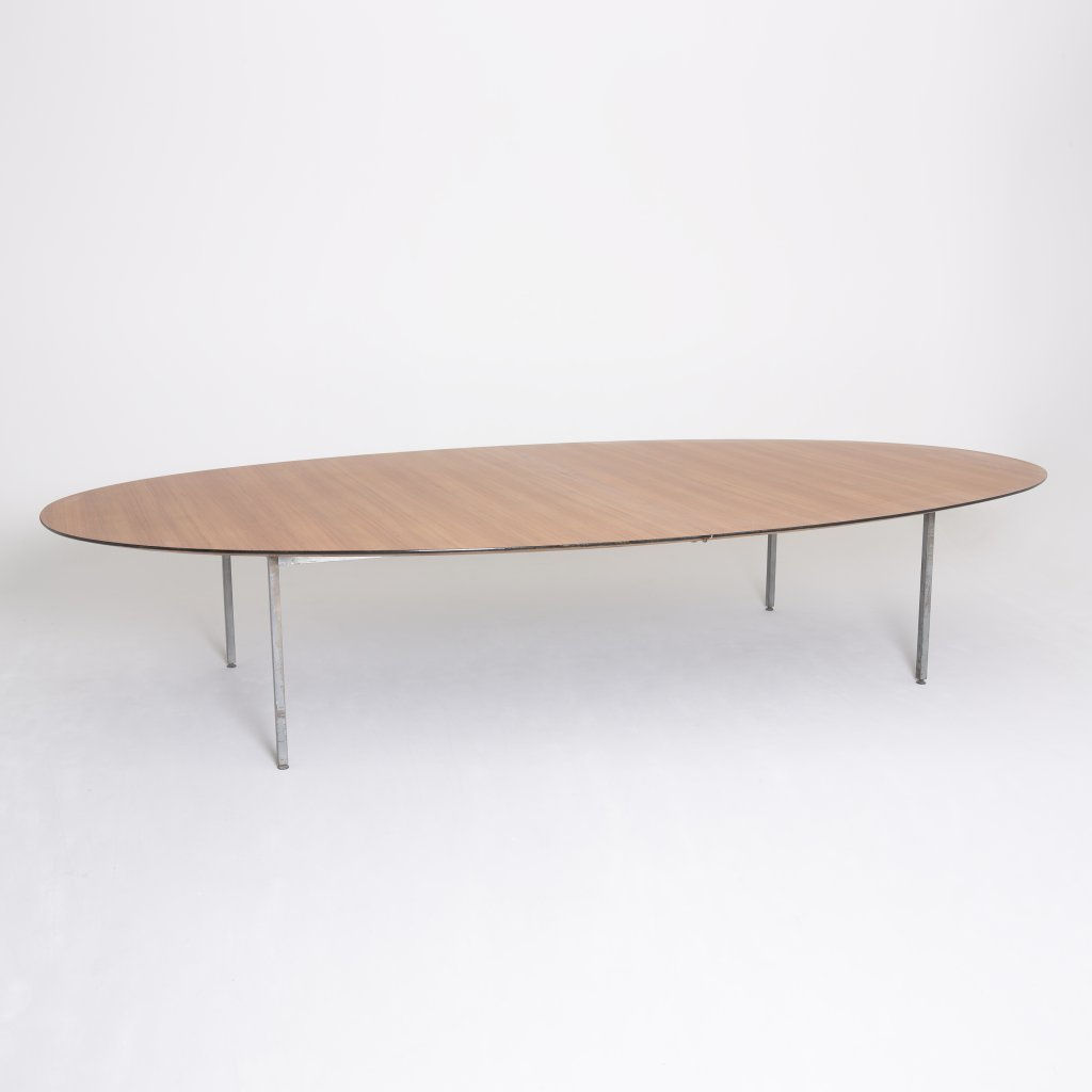 Grande table de conference