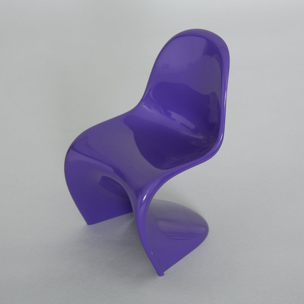 S chair