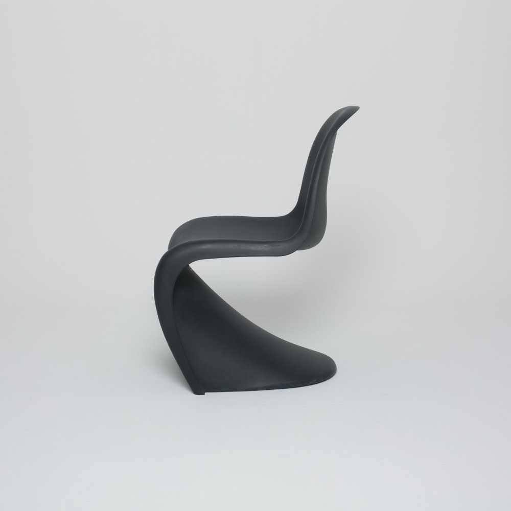 S chair