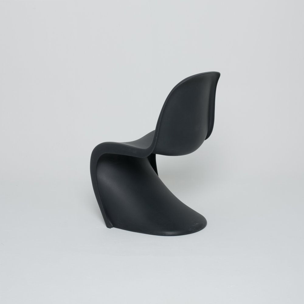 S chair