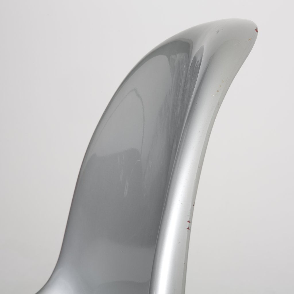 S-chair