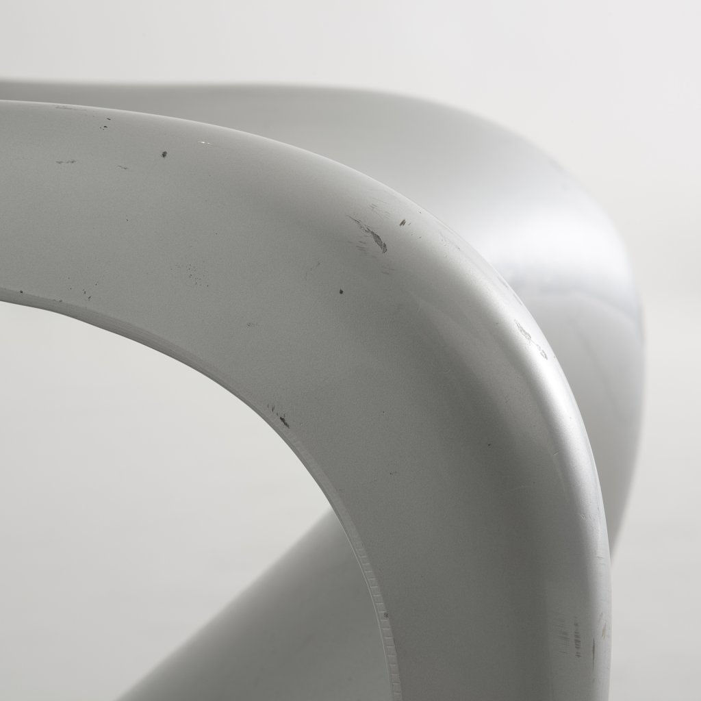 S-chair