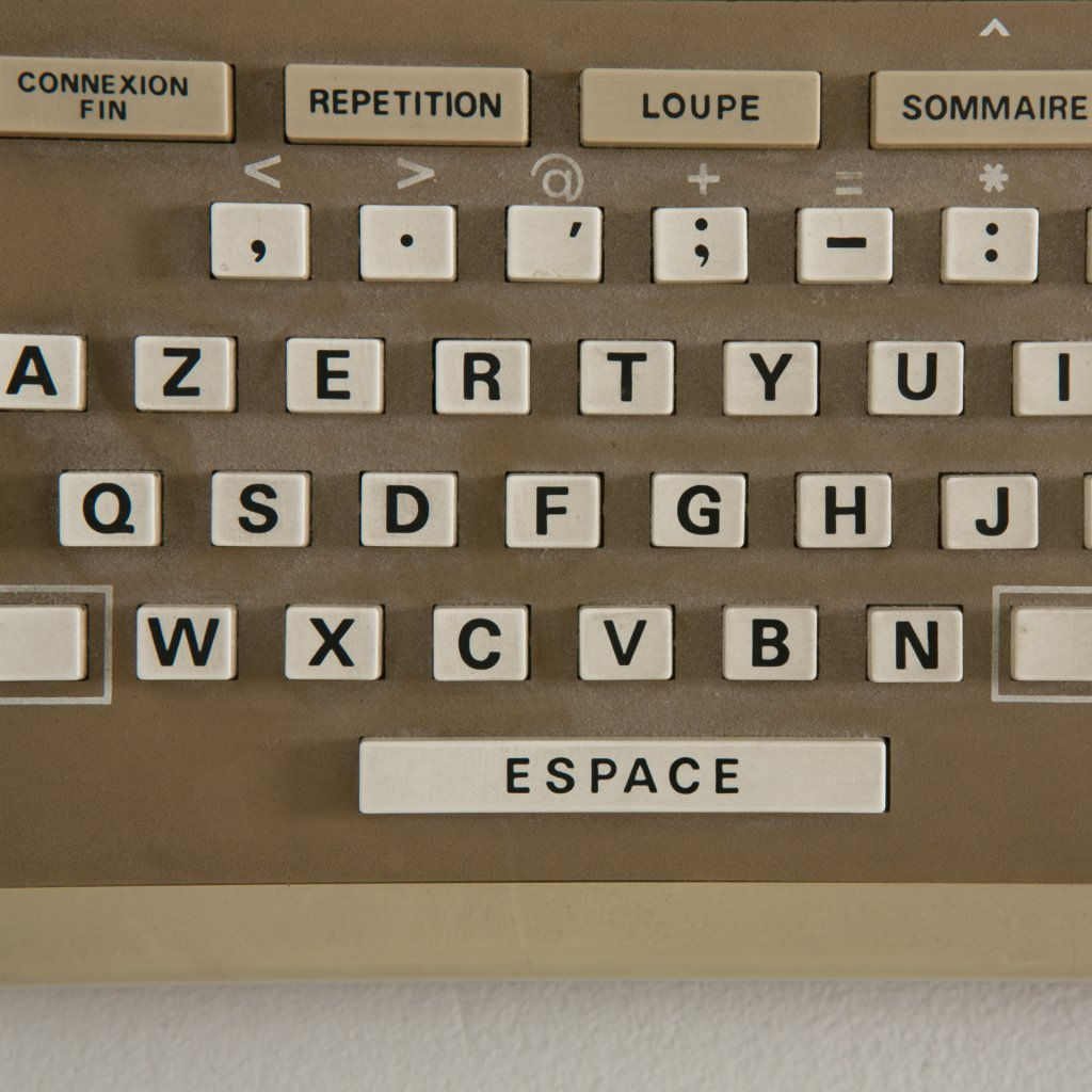 Minitel 9 NFZ 300
