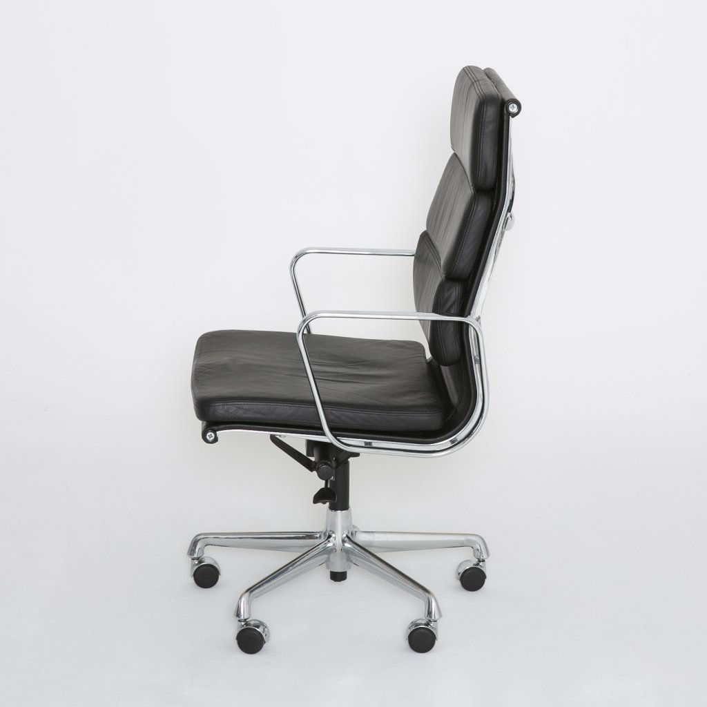 Soft Pad Chairs EA 219