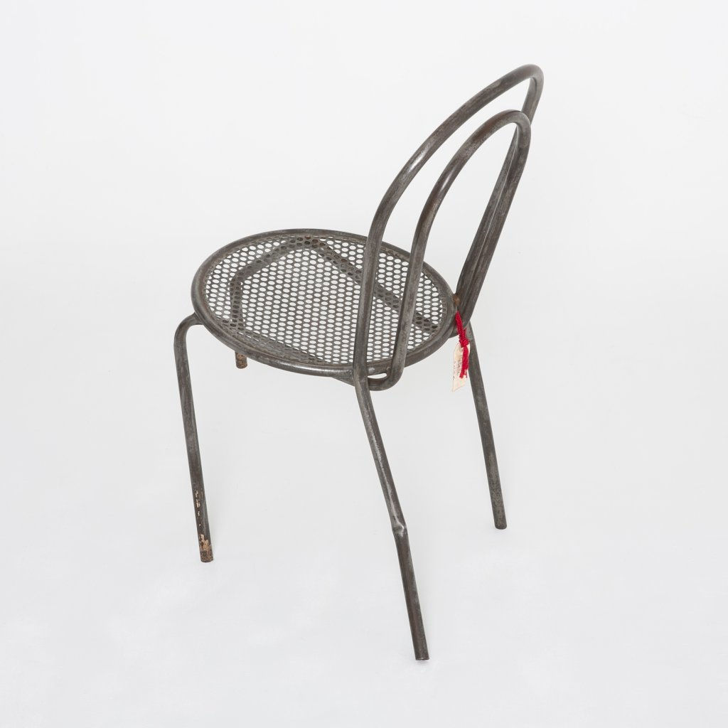 Chaise rebelle
