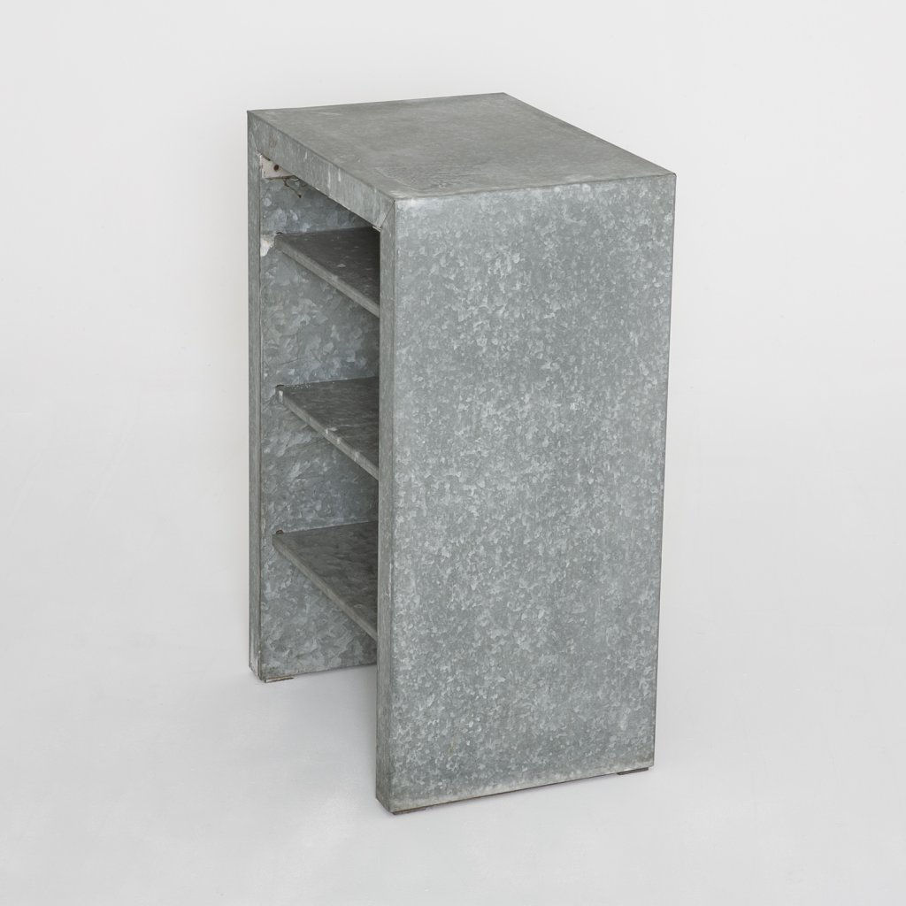 6876