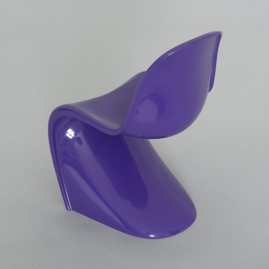 S chair